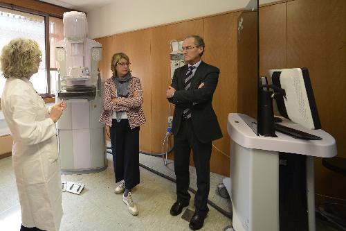 Maria Sandra Telesca (Assessore regionale Salute, Integrazione socio-sanitaria, Politiche sociali e Famiglia) e Giuseppe Morandini (Presidente Fondazione Friuli) alla presentazione del nuovo mammografo dell'ospedale Santa Maria della Misericordia - Udine 27/09/2017